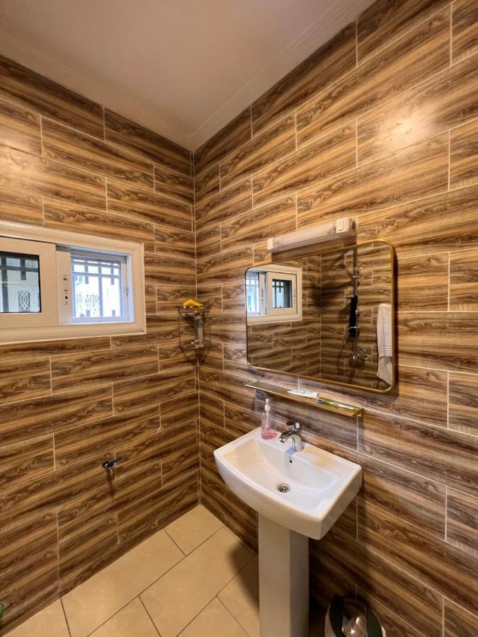 Smb-Gn Residence Lambandji - Electricite Et Wifi H24 コナクリ エクステリア 写真
